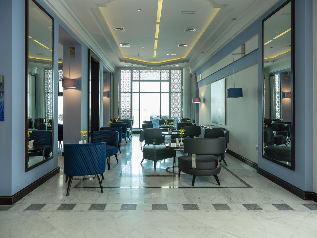 Retaj Salwa Resort & Spa Al Rayyan Exterior foto The lounge at the airport