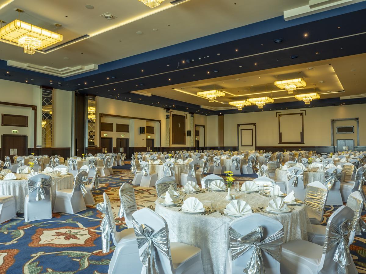 Retaj Salwa Resort & Spa Al Rayyan Exterior foto The Grand Ballroom