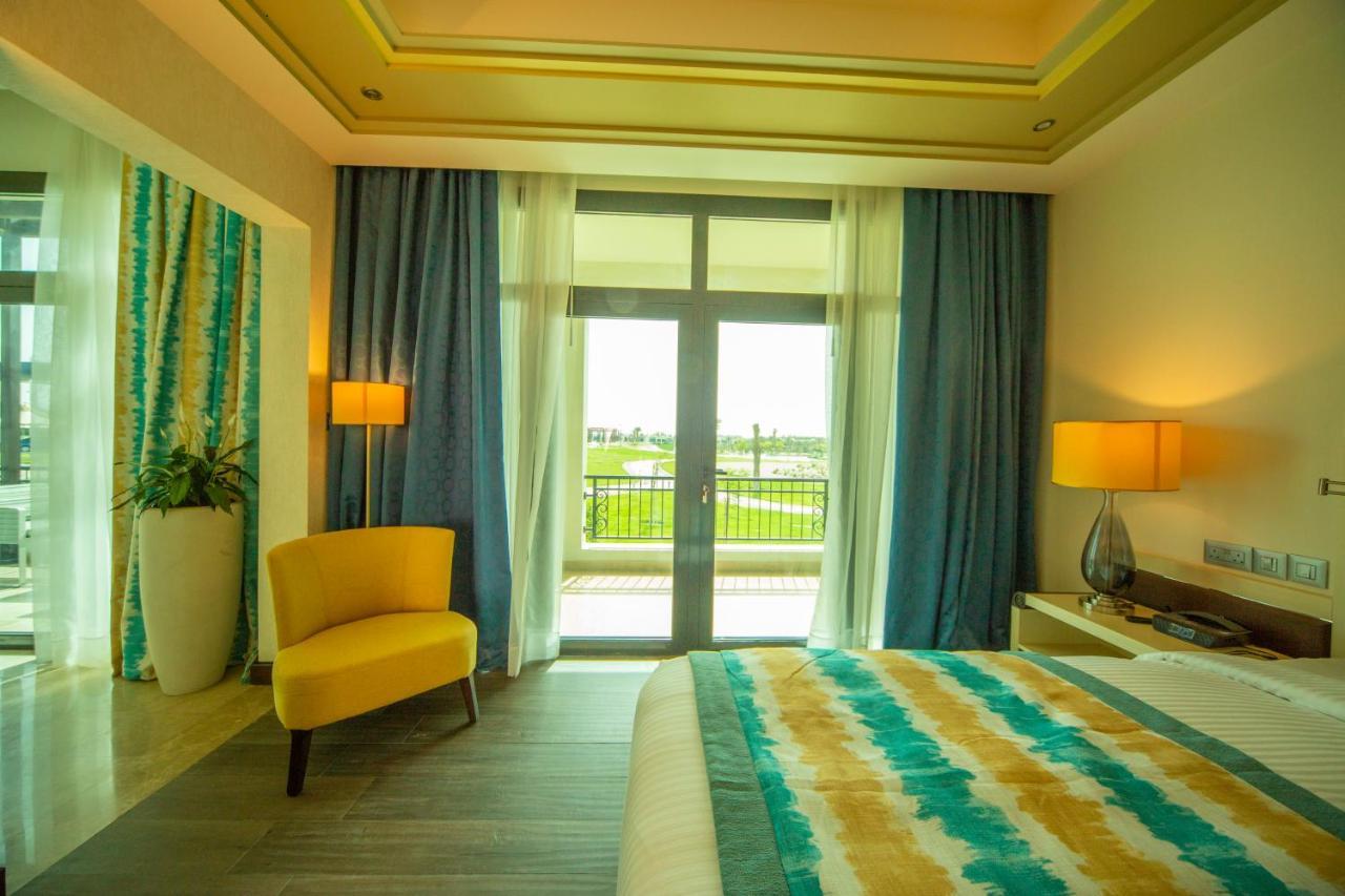 Retaj Salwa Resort & Spa Al Rayyan Exterior foto A bedroom at the hotel