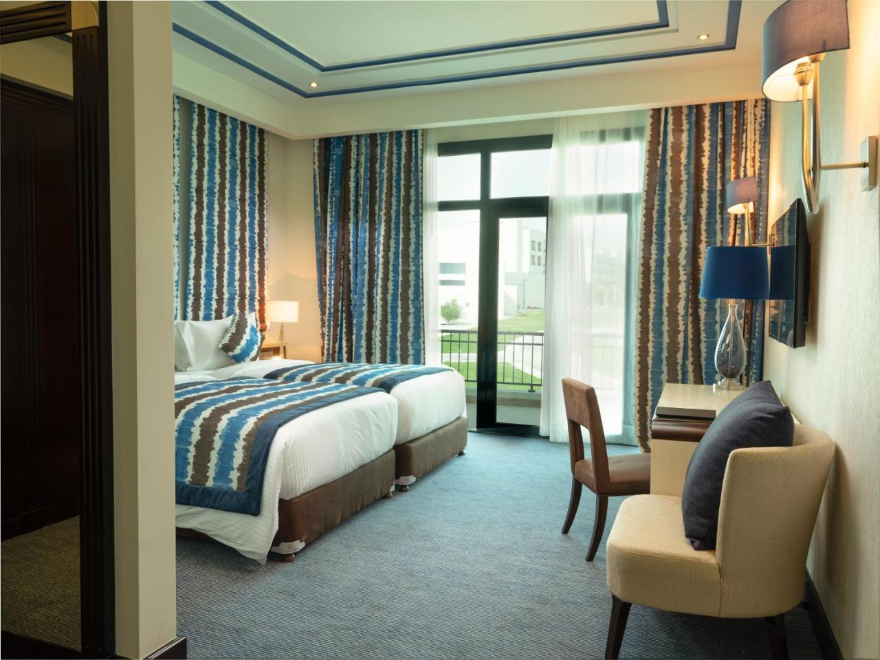 Retaj Salwa Resort & Spa Al Rayyan Exterior foto A room at the hotel