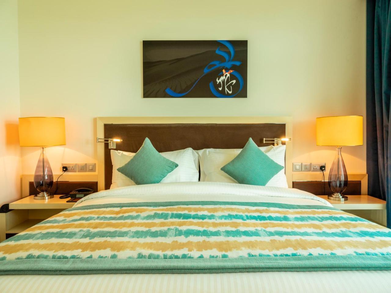 Retaj Salwa Resort & Spa Al Rayyan Exterior foto A bedroom at the hotel