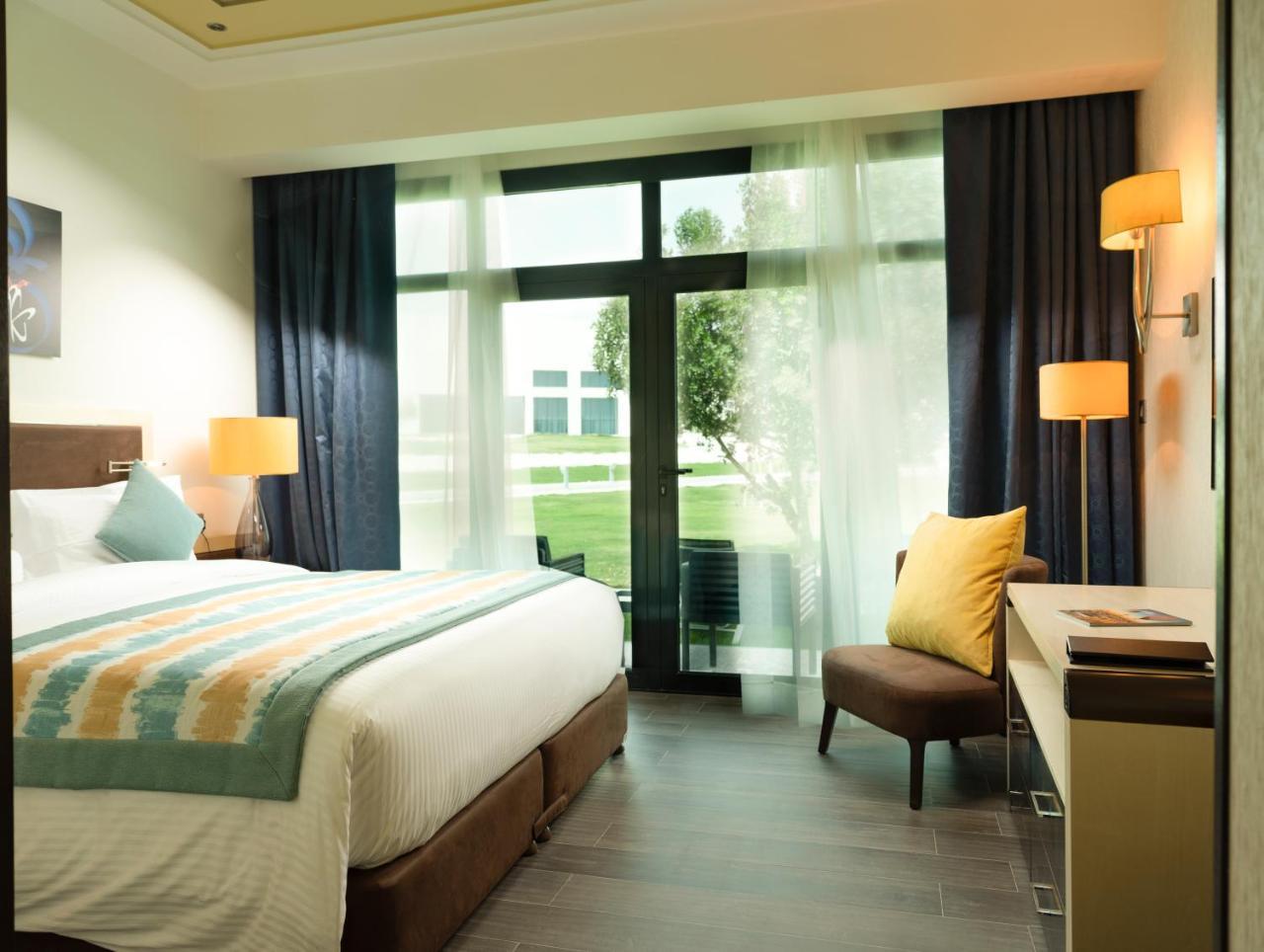 Retaj Salwa Resort & Spa Al Rayyan Exterior foto A room at the hotel