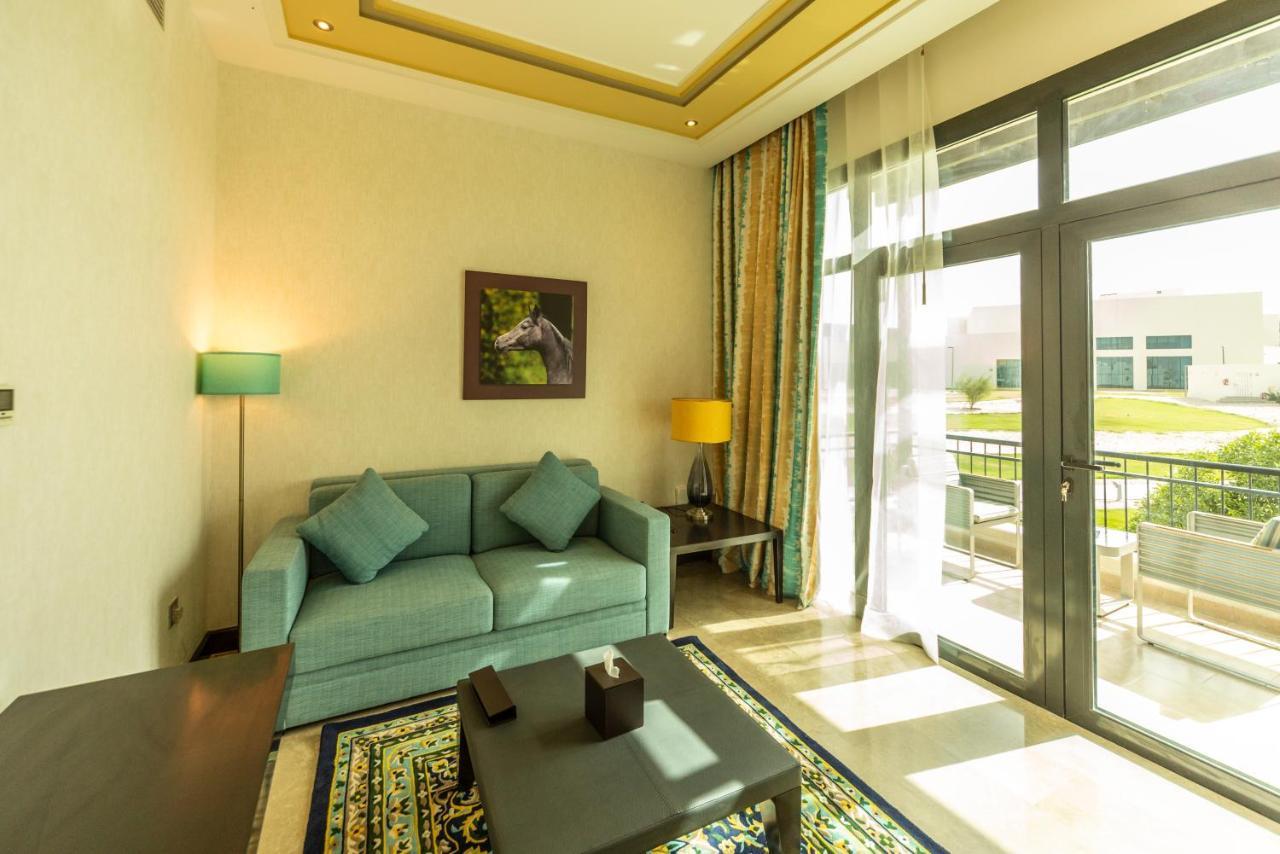 Retaj Salwa Resort & Spa Al Rayyan Exterior foto A living room at the resort