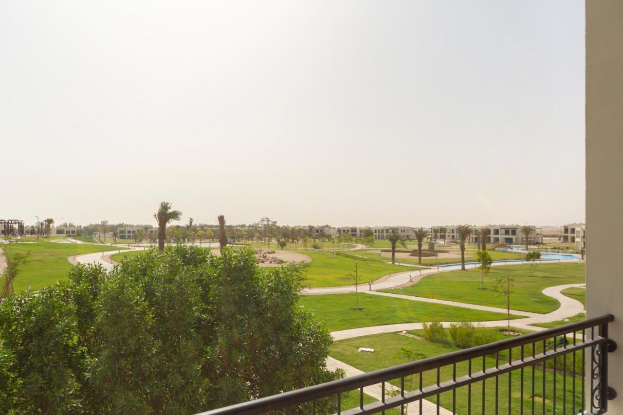Retaj Salwa Resort & Spa Al Rayyan Exterior foto View of the golf course