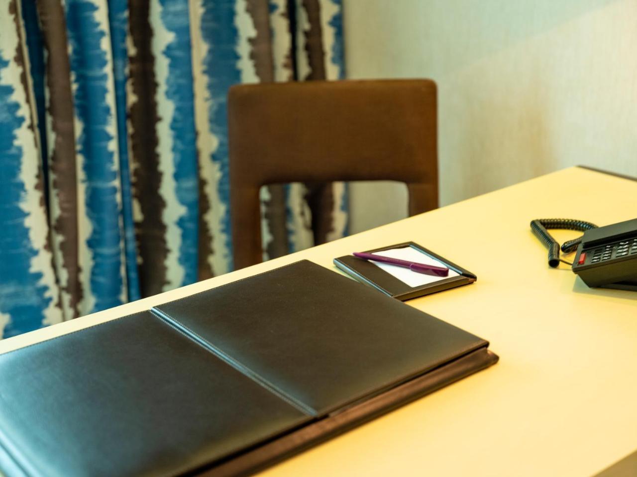 Retaj Salwa Resort & Spa Al Rayyan Exterior foto A guest room at the hotel